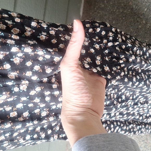 Natural Life Rebecca Midi Dress Black Cream Roses Floral Print Size Large Modest - Picture 7 of 13